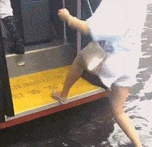 搞笑GIF段子:论辅助角色的重要性“BJL平台集团”(图11)
搞笑GIF段子:论辅助角色的重要性“BJL平台集团”(图11)