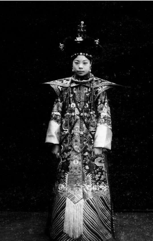 BJL平台集团:姚明李易峰出席2018(图4) BJL平台